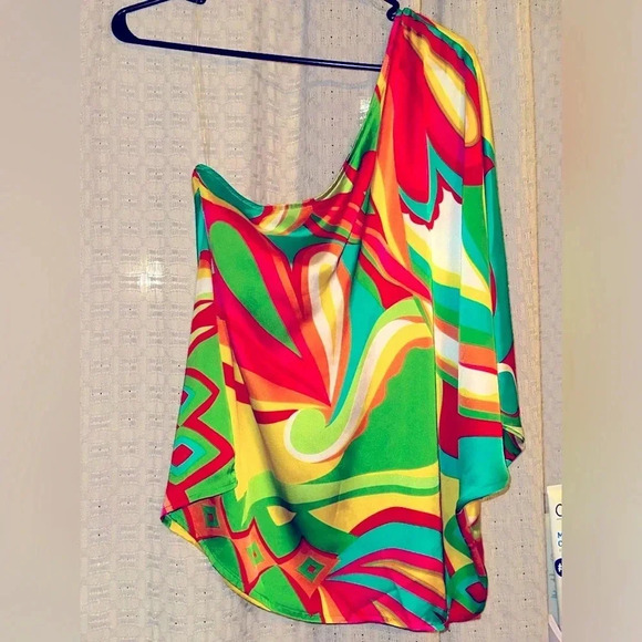 Emily Wonder funky one shoulder slinky top size - Picture 2 of 4